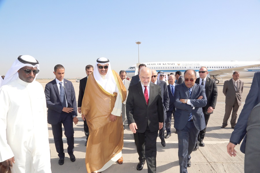 وزير الخارجية الشيخ صباح خالد الحمد الصباح اثناء وصوله الى جمهورية العراق