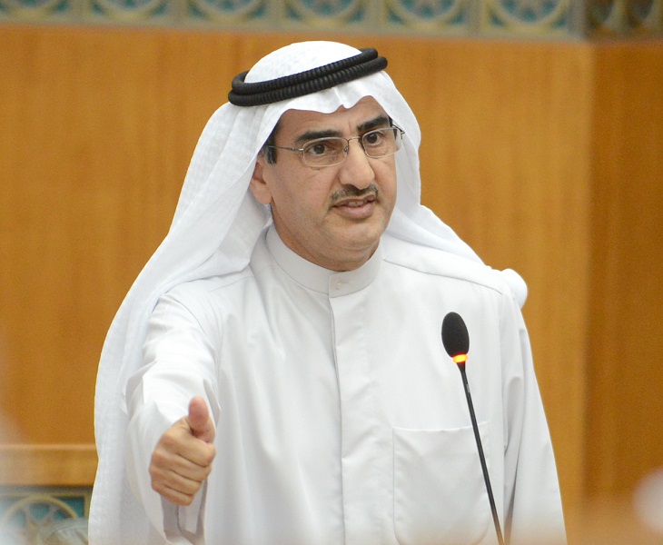 وزير الاشغال العامة وزير الكهرباء والماء عبدالعزيز الابراهيم